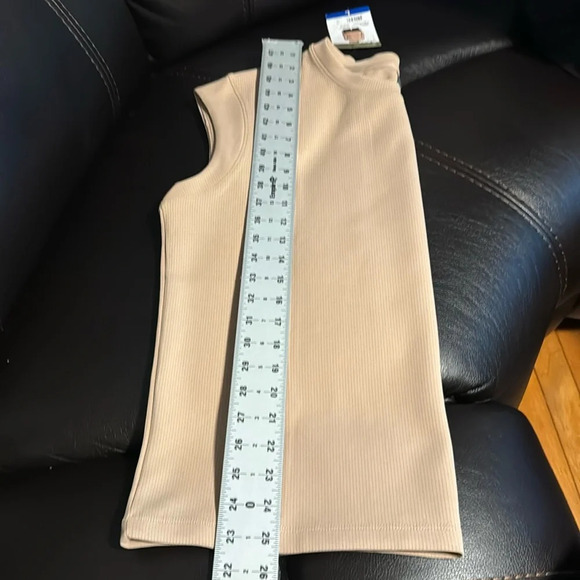 Mondetta Ladies' Soft Ribbed Short Sleeve Active Top, New Taupe (Tan) Large - Picture 8 of 11